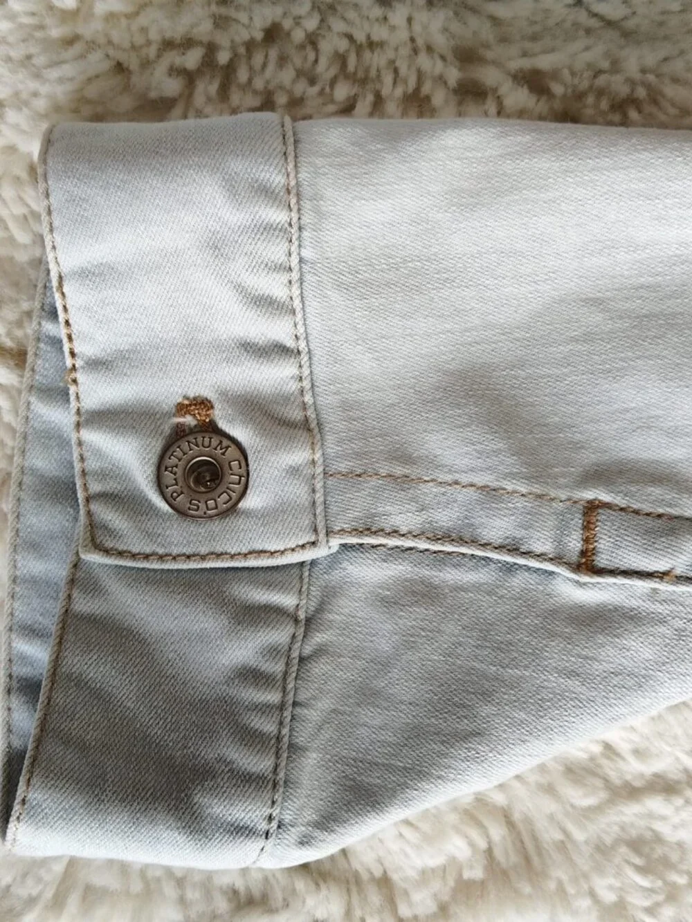 Chico's Platinum Light Wash Denim Jacket - Size 3 (Fits XL / 16) - Picture 9 of 13
